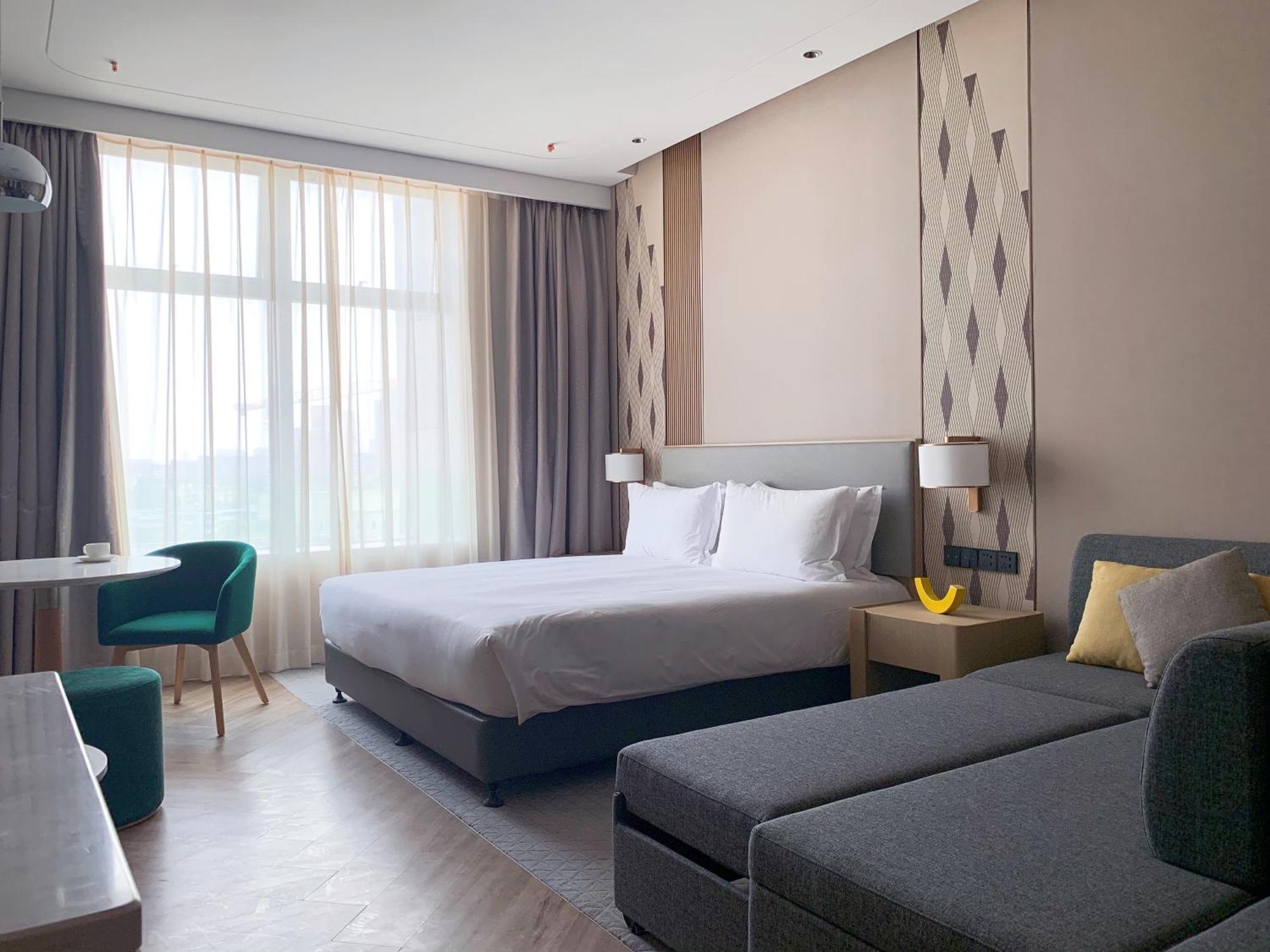 Holiday Inn Wuxi Central Station By Ihg Exterior photo